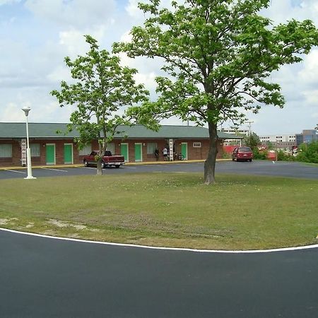 Town House Motel Tupelo Buitenkant foto