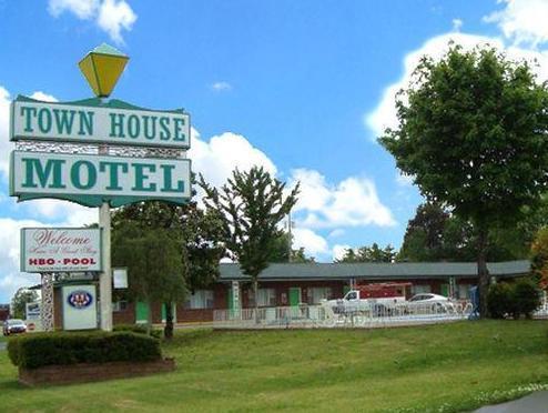 Town House Motel Tupelo Buitenkant foto
